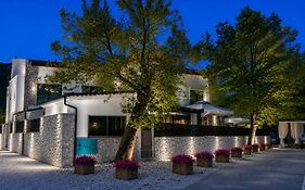Alpe Luxury Accommodation Penelope Collection